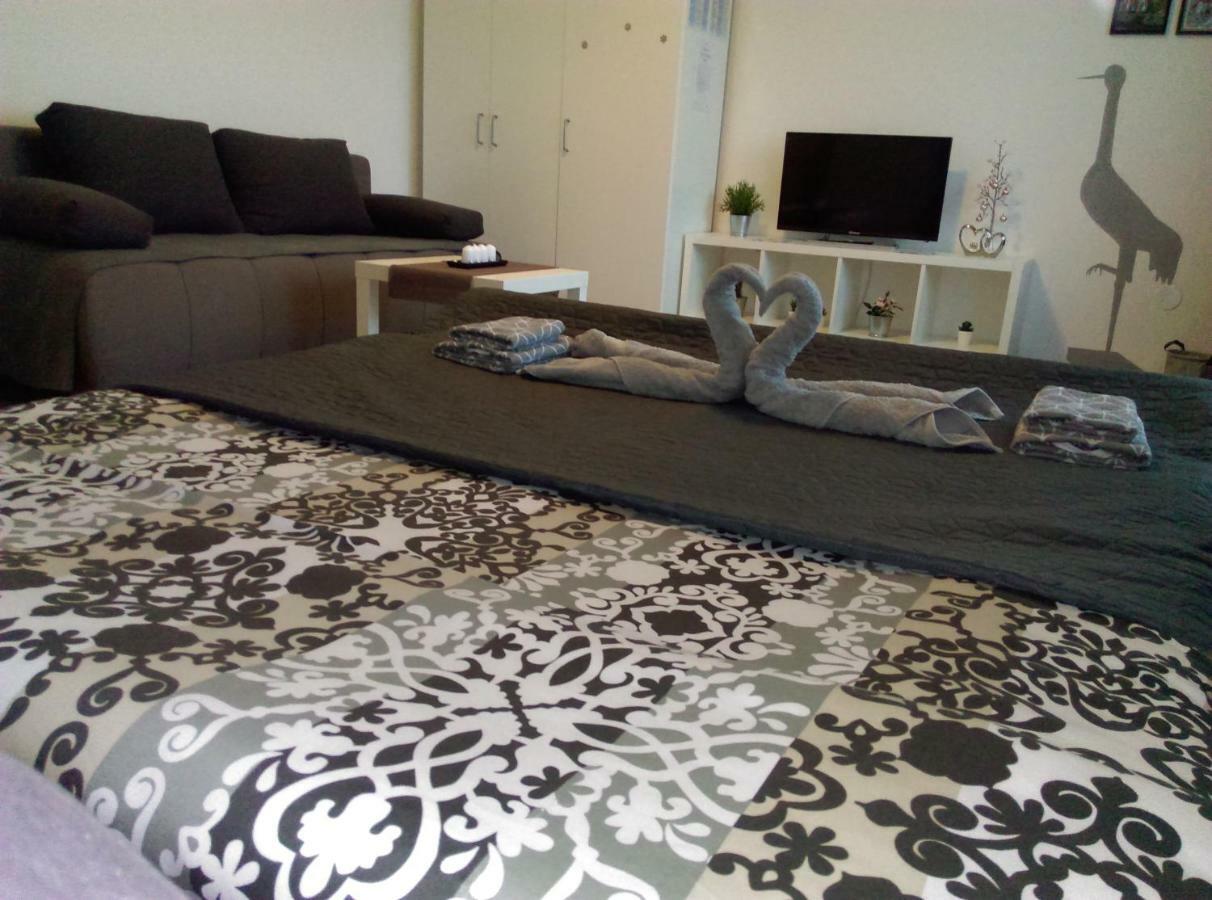 Studio Apartman Zdral Дарувар Екстериор снимка